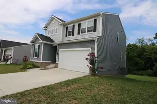 12312 Fallen Timbers Cir, Hagerstown, MD 21740 - Photo 2