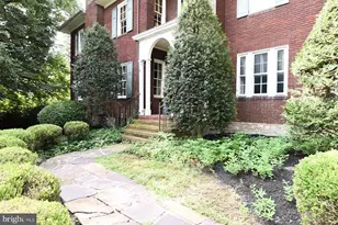 209 W Irvin Ave, Hagerstown, MD 21740 - Photo 2