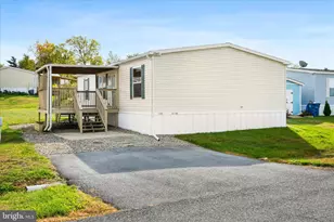11307 Hawthorne Ct, Hagerstown, MD 21740 - Photo 4