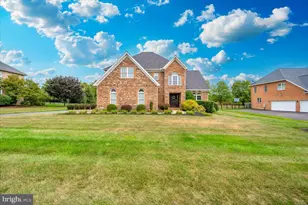 11013 Shalom Ln, Hagerstown, MD 21742 - Photo 2