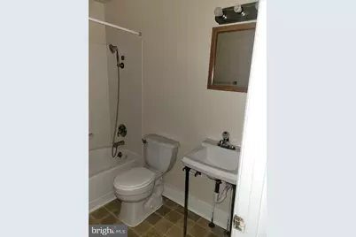 201 E Franklin Street #6, Hagerstown, MD 21740 - Photo 4