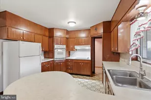 216 Maryland Ave, Hancock, MD 21750 - Photo 10