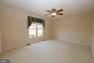 650 Trafalgar Dr, Hagerstown, MD 21742 - Photo 28