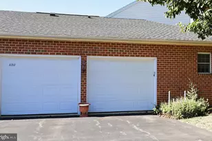 650 Trafalgar Dr, Hagerstown, MD 21742 - Photo 2