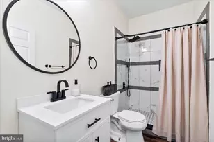 11411 Woodview Dr, Hagerstown, MD 21742 - Photo 8