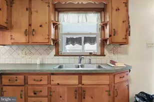 18531 Kent Ave, Hagerstown, MD 21740 - Photo 4