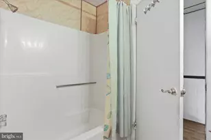 42 Fairground Ave, Hagerstown, MD 21740 - Photo 12