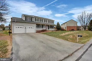 12930 Oak Hill Ave, Hagerstown, MD 21742 - Photo 2