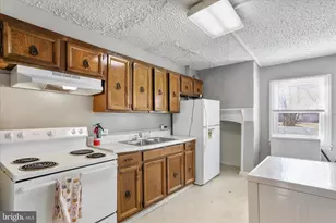 135 E Antietam St, Hagerstown, MD 21740 - Photo 8