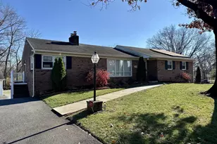 13511 Cherry Tree Cir, Hagerstown, MD 21742 - Photo 2