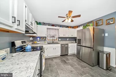 1108 W Irvin Avenue W, Hagerstown, MD 21742 - Photo 8