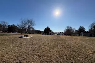 17519 General Longstreet Cir, Sharpsburg, MD 21782 - Photo 4