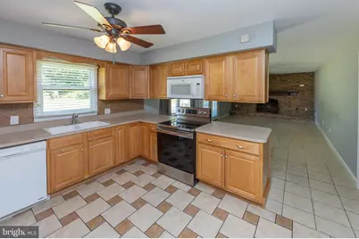 10813 Wilcox Drive, Williamsport, MD 21795 - Photo 8