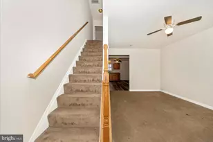 915 Rose Hill Ave, Hagerstown, MD 21740 - Photo 8