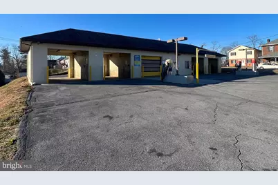 1037 Washington Street W, Hagerstown, MD 21740 - Photo 1