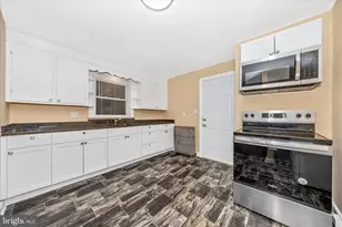 137 E Antietam St, Hagerstown, MD 21740 - Photo 12