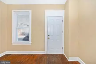 137 E Antietam St, Hagerstown, MD 21740 - Photo 2