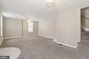 301 N Mulberry St, Hagerstown, MD 21740 - Photo 2