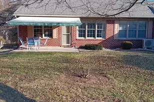 1057 Matthew Ct, Hagerstown, MD 21742 - Photo 2