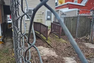 10 E Lee St, Hagerstown, MD 21740 - Photo 2