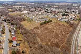 1056 Valleybrook Dr, Hagerstown, MD 21742 - Photo 14