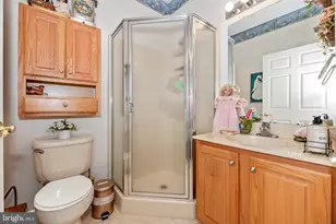 250 Sunbrook Ln, Hagerstown, MD 21742 - Photo 18