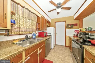 11812 Robinwood Dr, Hagerstown, MD 21742 - Photo 12