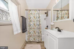 104 Cypress St, Hagerstown, MD 21742 - Photo 36