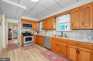 104 Cypress St, Hagerstown, MD 21742 - Photo 16