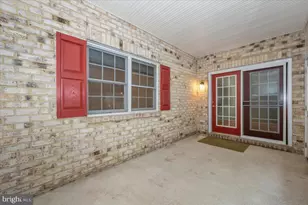 279 Sunbrook Ln, Hagerstown, MD 21742 - Photo 6