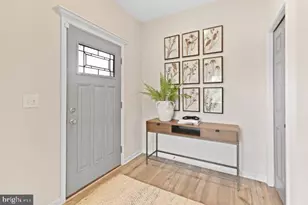 8 Regent Circle, Hagerstown, MD 21742 - Photo 2