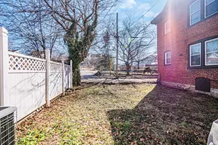 404 Mitchell Ave, Hagerstown, MD 21740 - Photo 2