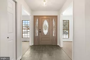 17903 Bluebell Ct, Hagerstown, MD 21740 - Photo 2