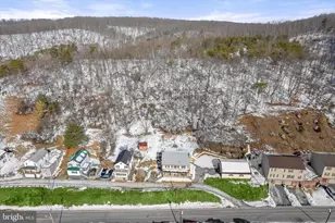 212 Terrace St, Hancock, MD 21750 - Photo 2