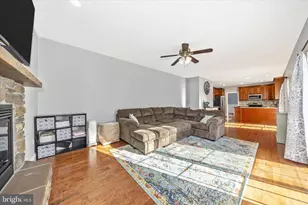 19529 Portsmouth Dr, Hagerstown, MD 21742 - Photo 16