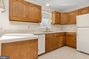 19103 Beacon Ln, Hagerstown, MD 21742 - Photo 16