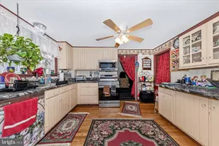 925 Frederick St, Hagerstown, MD 21740 - Photo 8