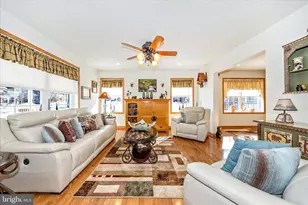 19327 Longmeadow Rd, Hagerstown, MD 21742 - Photo 4