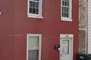 144 S Locust St, Hagerstown, MD 21740 - Photo 2