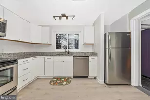 1230 Crescent Rd, Hagerstown, MD 21742 - Photo 8