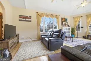 21111 Greenbrier Rd, Boonsboro, MD 21713 - Photo 24