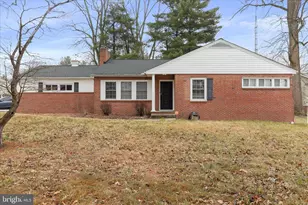 17901 Pin Oak Rd, Hagerstown, MD 21740 - Photo 1