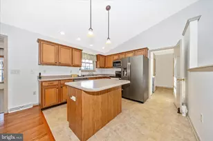 223 Montclair Ct, Hagerstown, MD 21742 - Photo 10