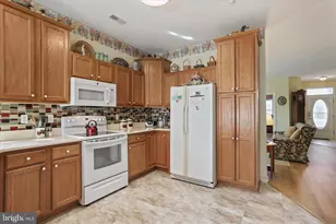 340 Sunbrook Ln, Hagerstown, MD 21741 - Photo 20
