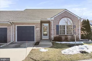 340 Sunbrook Ln, Hagerstown, MD 21741 - Photo 1