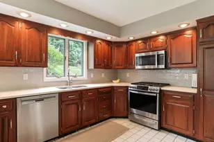 11025 Eastwood Dr, Hagerstown, MD 21742 - Photo 18