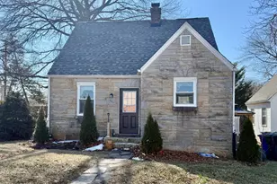 909 Beechwood Dr, Hagerstown, MD 21742 - Photo 2