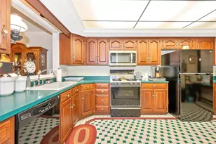 1017 Lindsay Ln, Hagerstown, MD 21742 - Photo 10