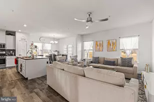 18214 Brownstone Pl, Hagerstown, MD 21740 - Photo 4