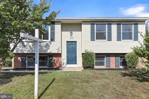 1337 Cedarwood Dr, Hagerstown, MD 21742 - Photo 1